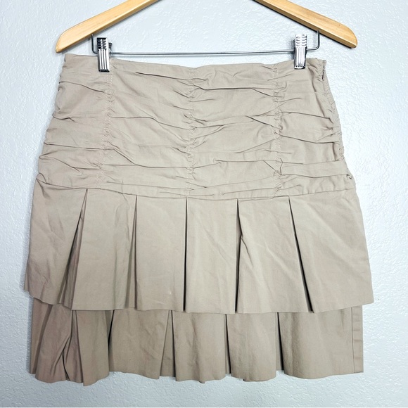 Anthropologie Dresses & Skirts - ANTHROPOLOGIE ODILLE Tan Pleated Layer Skirt sz 6
